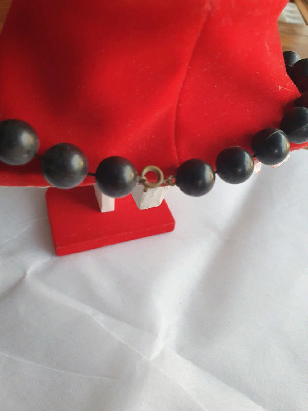 Collier perles noires Bijoux et montres