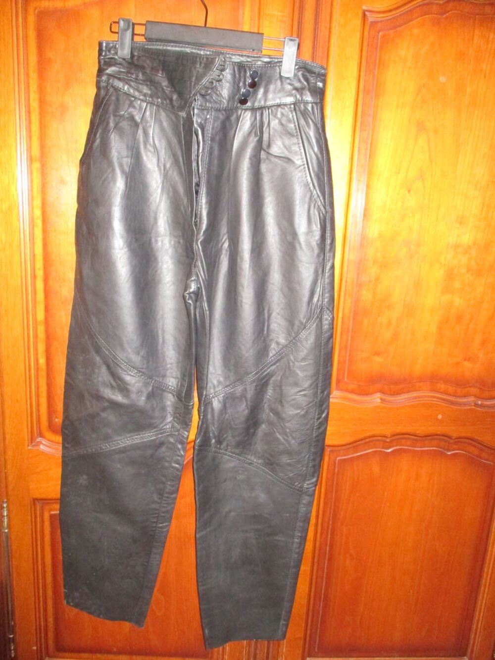 PANTALON CHIC FEMME EN CUIR Vêtements