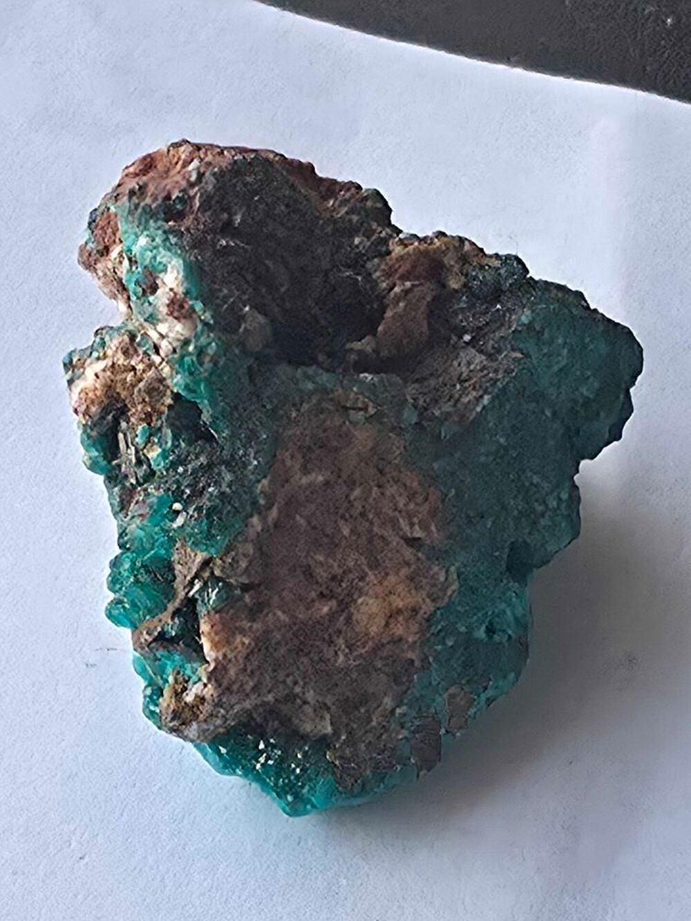 Superbe Dioptase-Cristaux Vert Emeraude Intenses-Katanga RDC-35g 