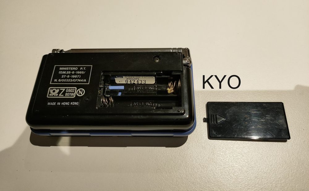 PHILIPS D1868, radio FM pliable voyage, r&eacute;veil double heure Audio et hifi