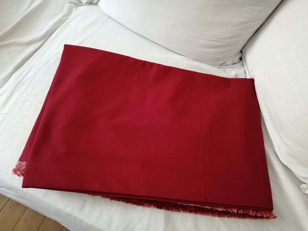 Rideau rouge Décoration
