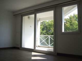  Appartement à louer 3 pièces 59 m²