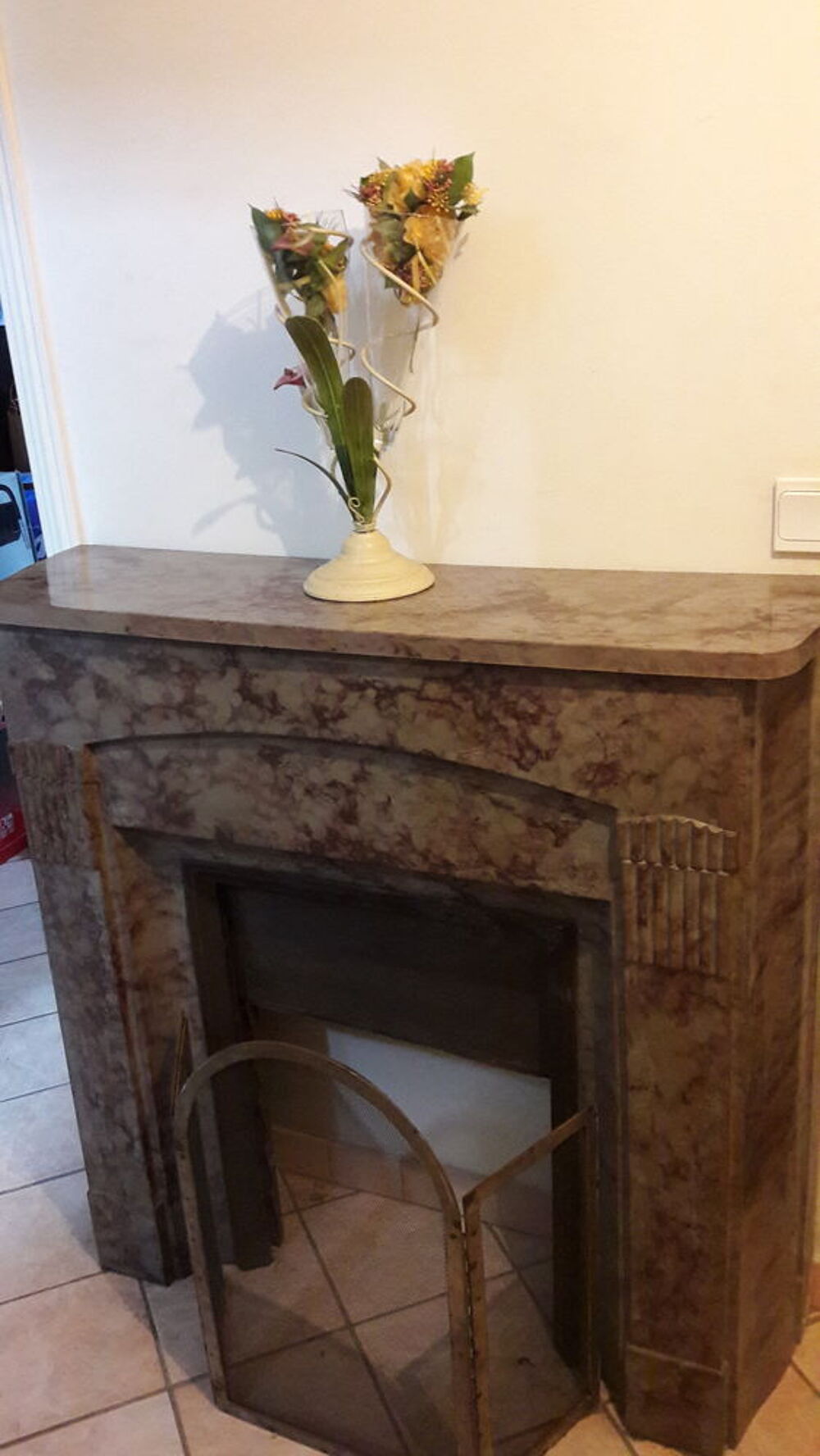 Chemin&eacute;e marbre gris et rose D�coration