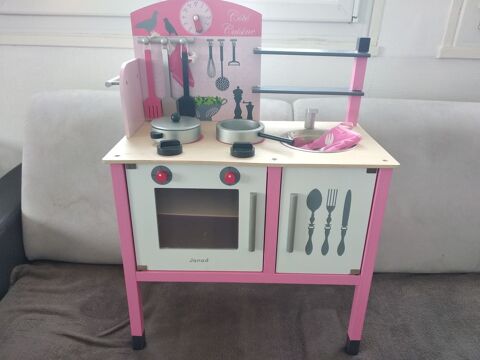 Cuisine en bois avec accessoires 28 L'Huisserie (53)