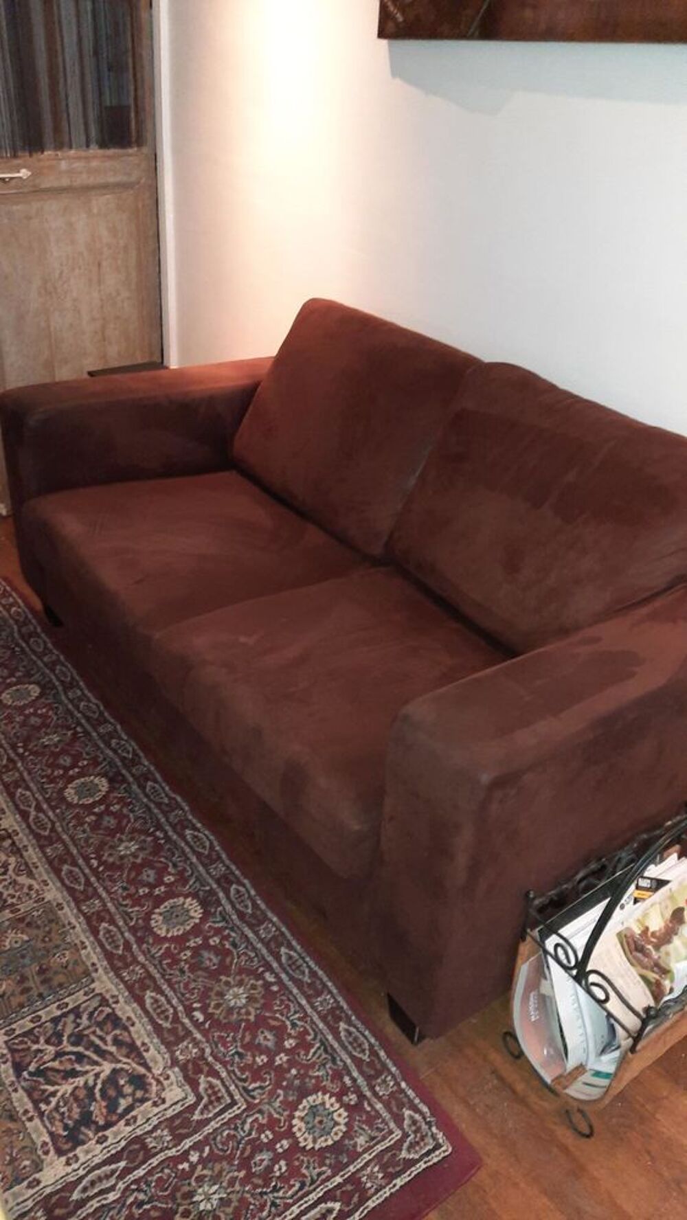 Canap&eacute; en microfibre marron 
Meubles