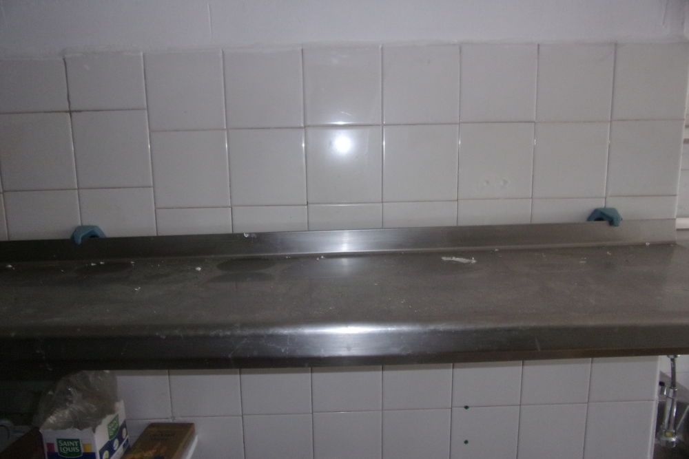 ETAGERE EN INOX POUR CUISINE PRO
Cuisine