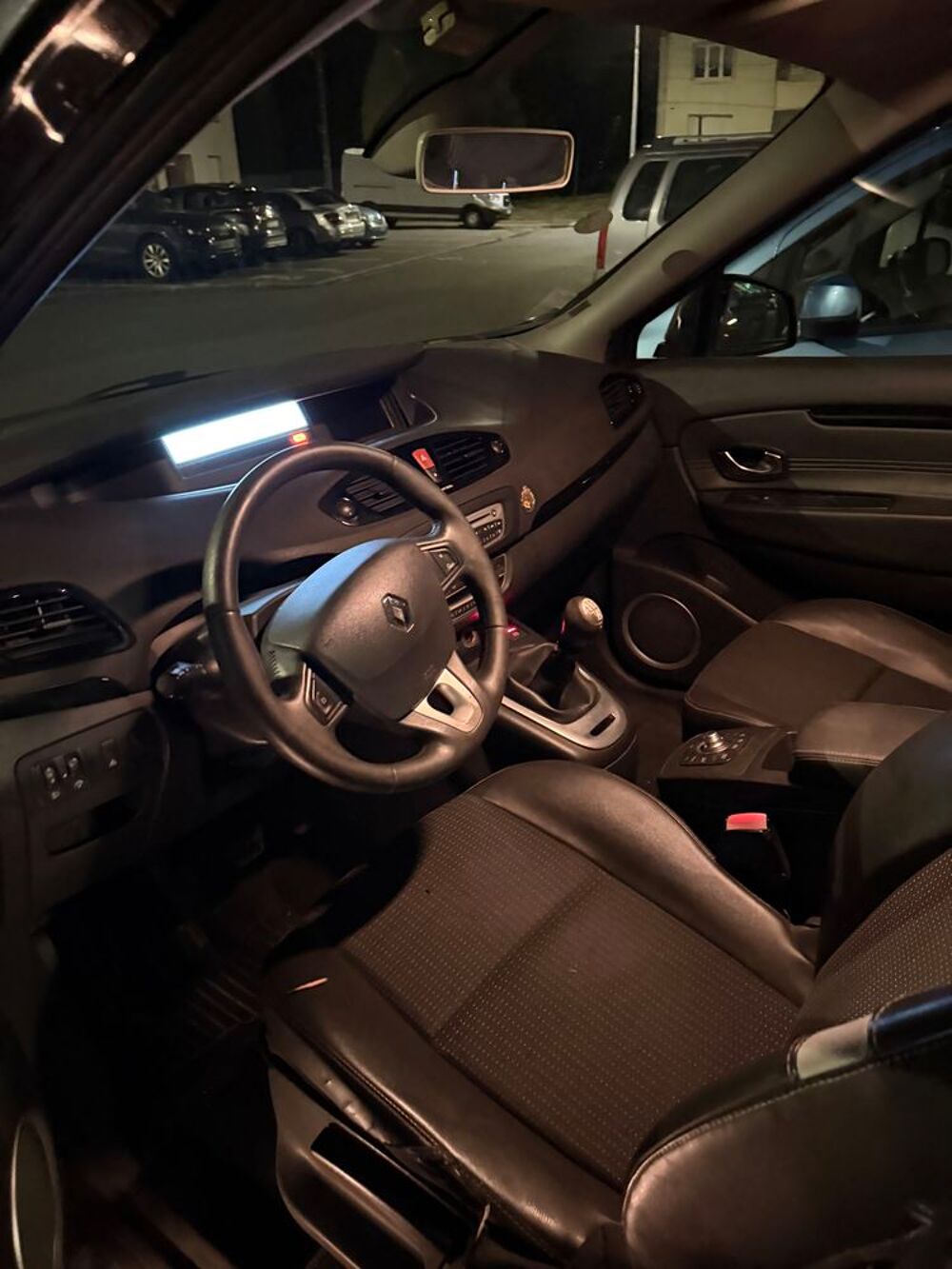 Sc&eacute;nic III Grand dCi 130 FAP eco2 Energy 7 pl 2012 occasion 28000 Chartres