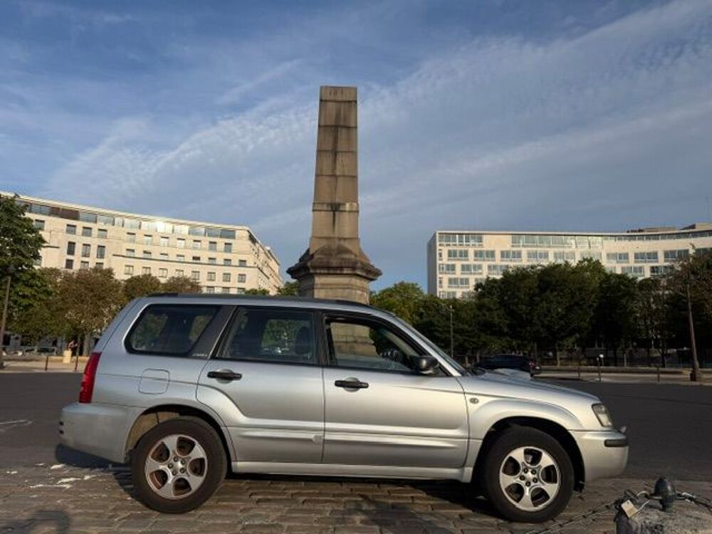 Forester 2.0i Tbo XT TO A 2003 occasion 75017 Paris