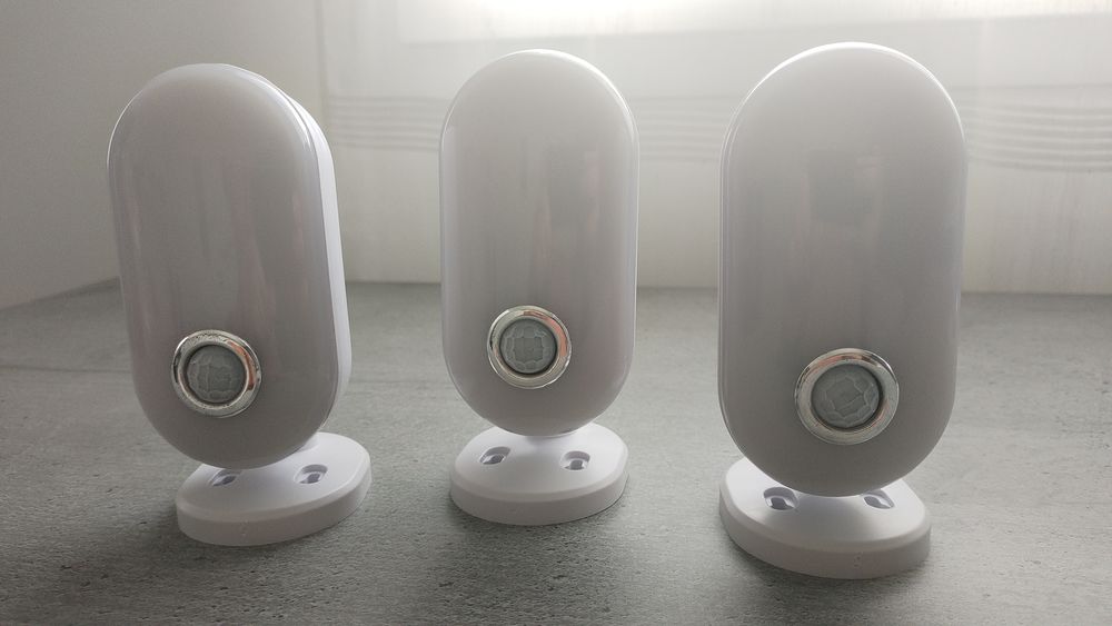 Lot de 3 Balises LED (Neuves) avec D&eacute;tecteur de Mouvement Décoration
