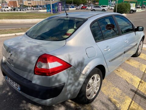 Renault megane ii Mégane 2.0 16V Confort Authentiqu