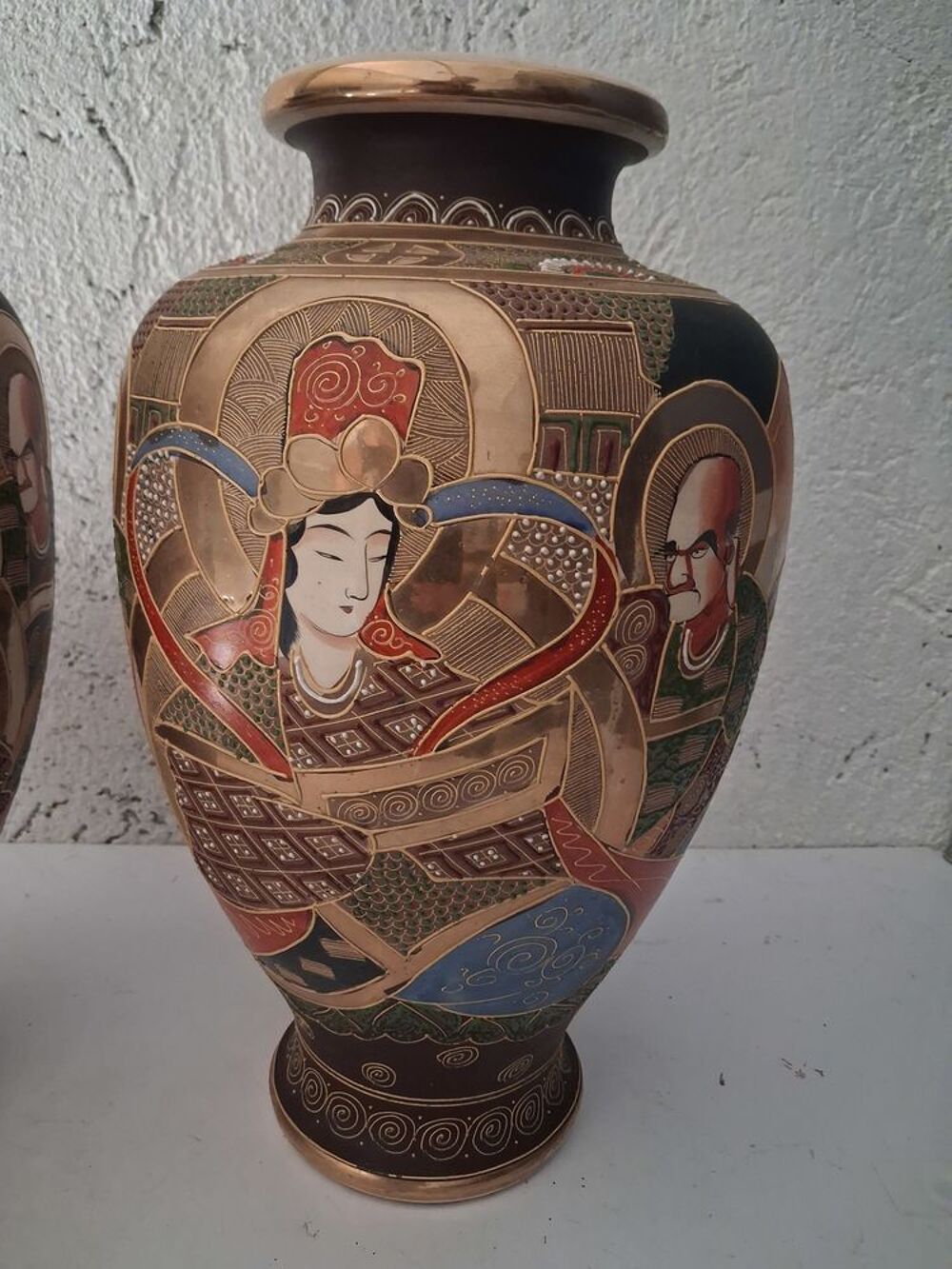 Paire de grands vases Japonais satsuma anciens. Décoration