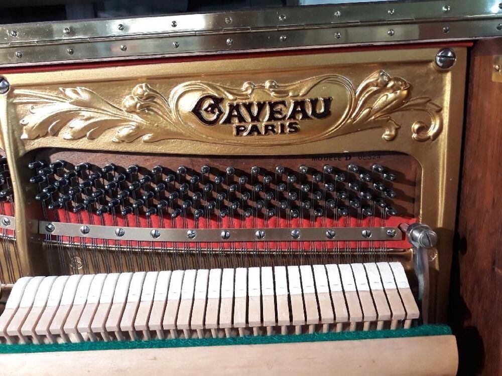 PIANO DROIT GAVEAU 126 Instruments de musique