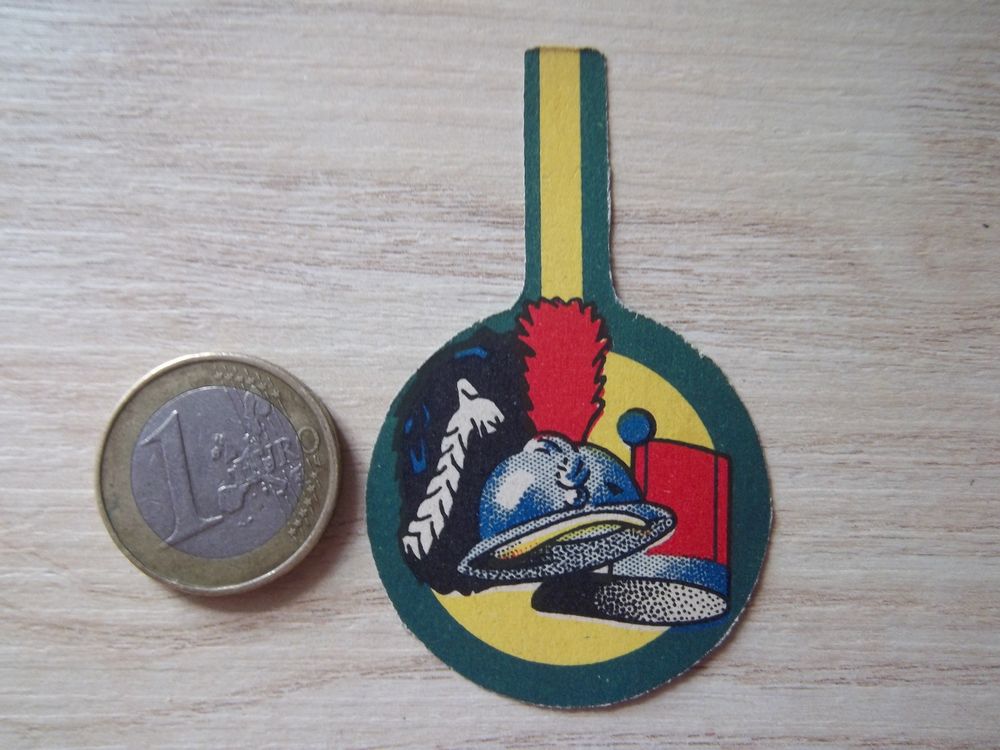 Casque insigne de journ&eacute;e collection 1914 1918 