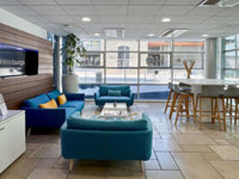   Louez un grand espace de bureau pour 50 personnes à Lyon Vaise Verrazzano 