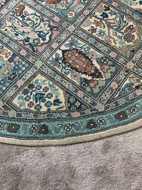 tais rond diametre 1 m
bleu 150 Mareil-Marly (78)