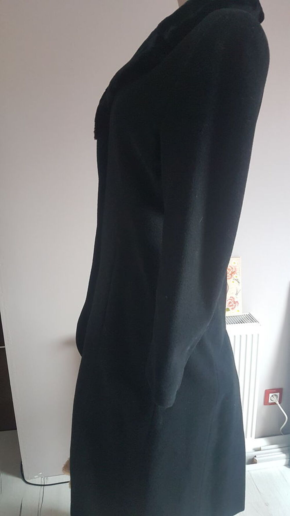 Magnifique et tr&egrave;s long manteau Vêtements