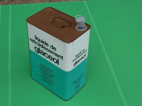 Bidon en tôle de liquide de refroidissement RENAULT 28 Marcilly-le-Hayer (10)