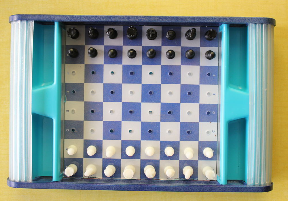 Jeux de Voyage vintage 70 Echecs Jeux / jouets