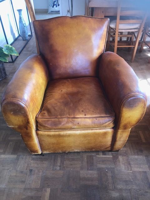 Fauteuil club ancien restaur� Gujan-Mestras (33)