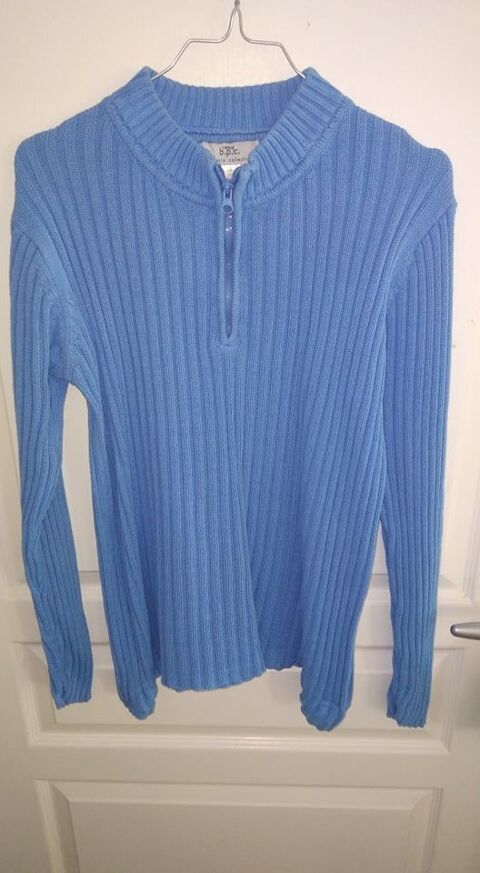 pull en  laine bleu clair 3 La Seyne-sur-Mer (83)