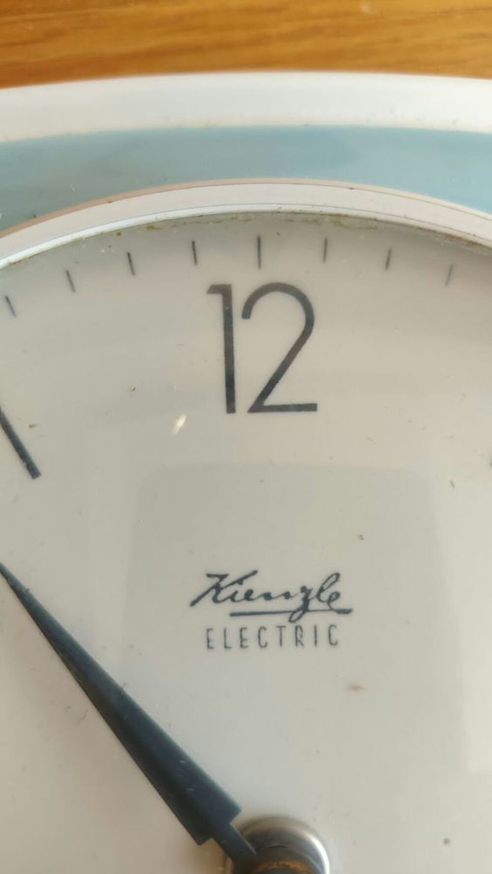 Horloge murale allemande Kienzle Electric vintage Décoration