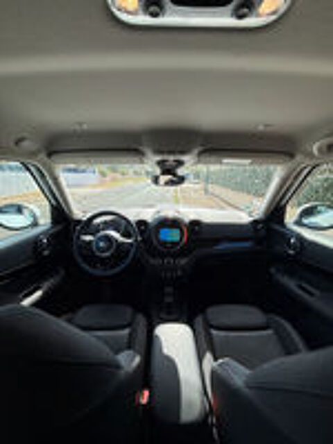 Countryman MINI COUNTRYMAN COOPER 1.5i 136 CH CHILI BVA7 ? 2019 2019 occasion 17000 La Rochelle