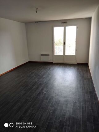  Appartement à louer 3 pièces 75 m²