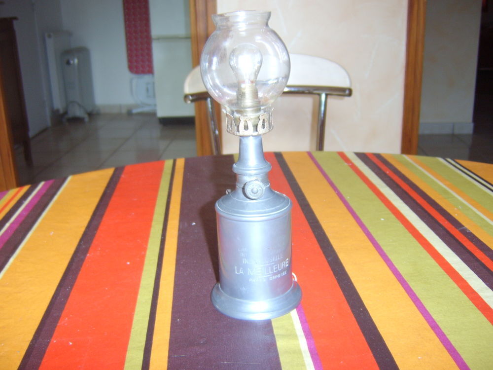 Lampe type pigeon "La Meilleure" Décoration