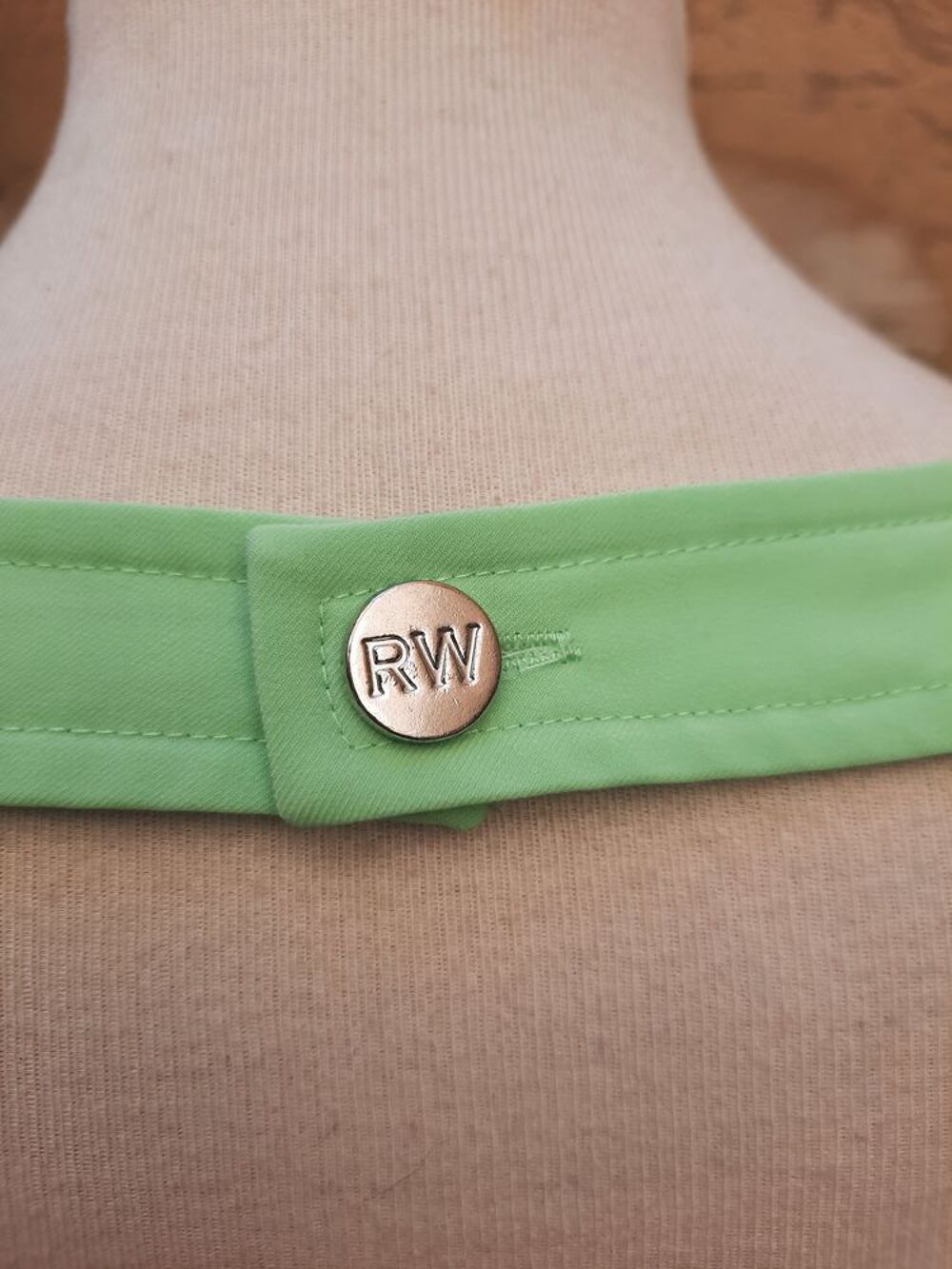 TOP RIVER WOODS - USAGE-VERT-R&eacute;f.TOP-009 V�tements