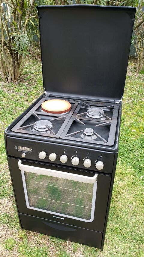 Cuisini�re gaz four pyrolyse de la marque ROSIERES 190 Connaux (30)