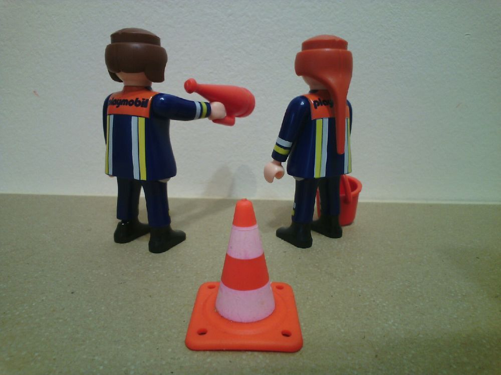 2 filles pompiers Playmobil Jeux / jouets