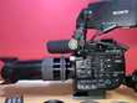 SONY cam&eacute;ra PXW-FS5 - 4K + Objectif Sony zoom 18-200 f/3.5 Photos/Video/TV