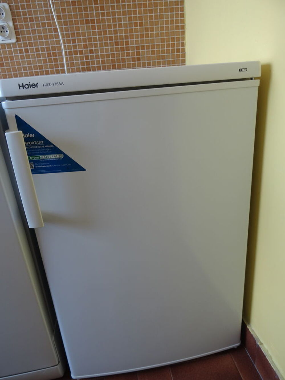 R&eacute;frig&eacute;rateur ( utilis&eacute; 3 mois) Disponible imm&eacute;diatement Electroménager