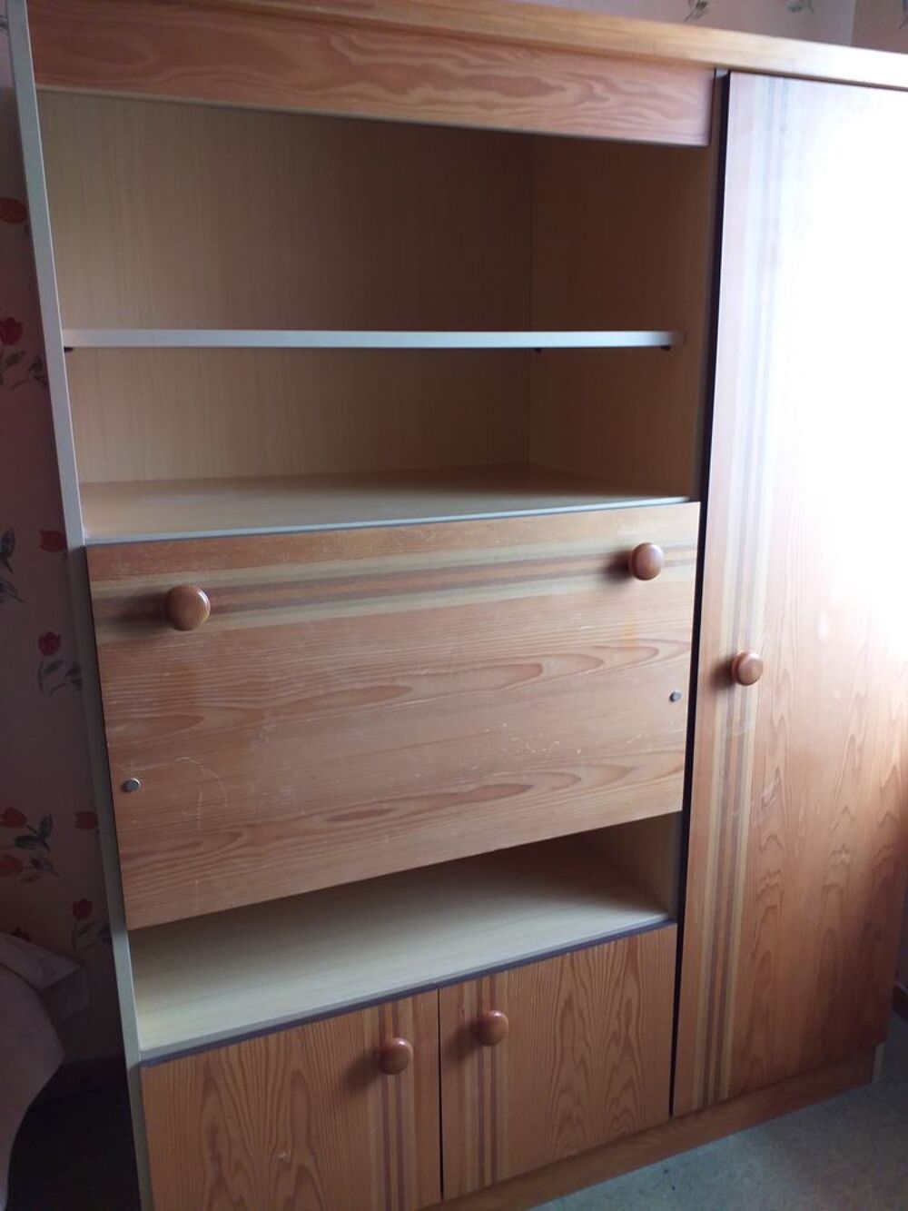 Biblioth&egrave;que secr&eacute;taire avec penderie et rangement en bois Meubles