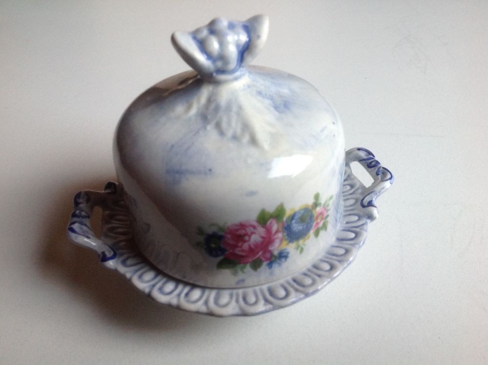 BOITE PLAT EN FAIENCE &agrave; MOTIF DE FLEURS Envoi Possible
