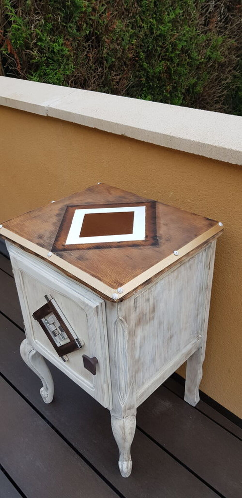 Table de chevet ou autre utilit&eacute; Meubles