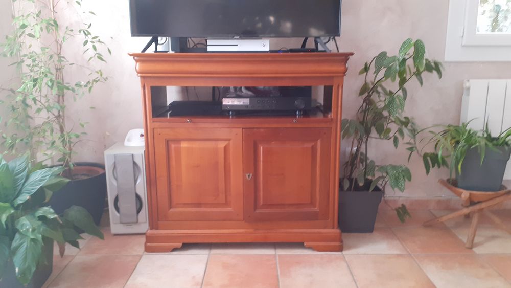 meuble t&eacute;l&eacute; Meubles