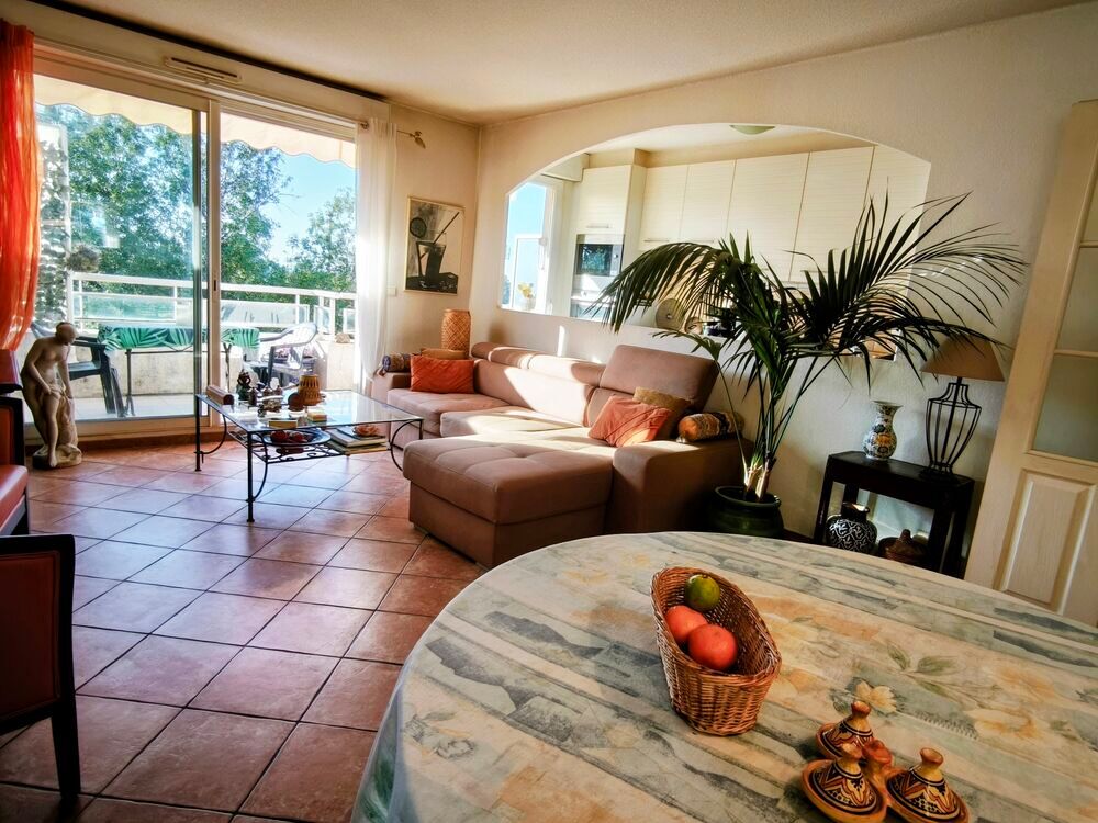 Appartement 3 pièces 61 m² · à Cannes la Bocca · 61 m² · 254 000 €