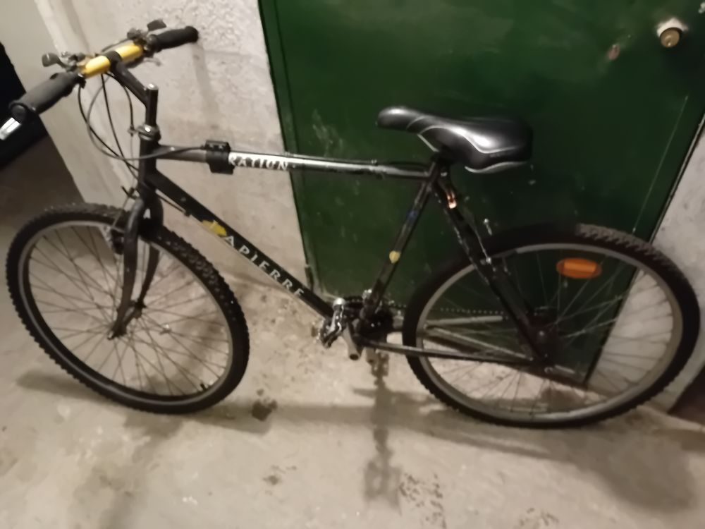 Plusieurs Vtts,et V&eacute;los Vélos