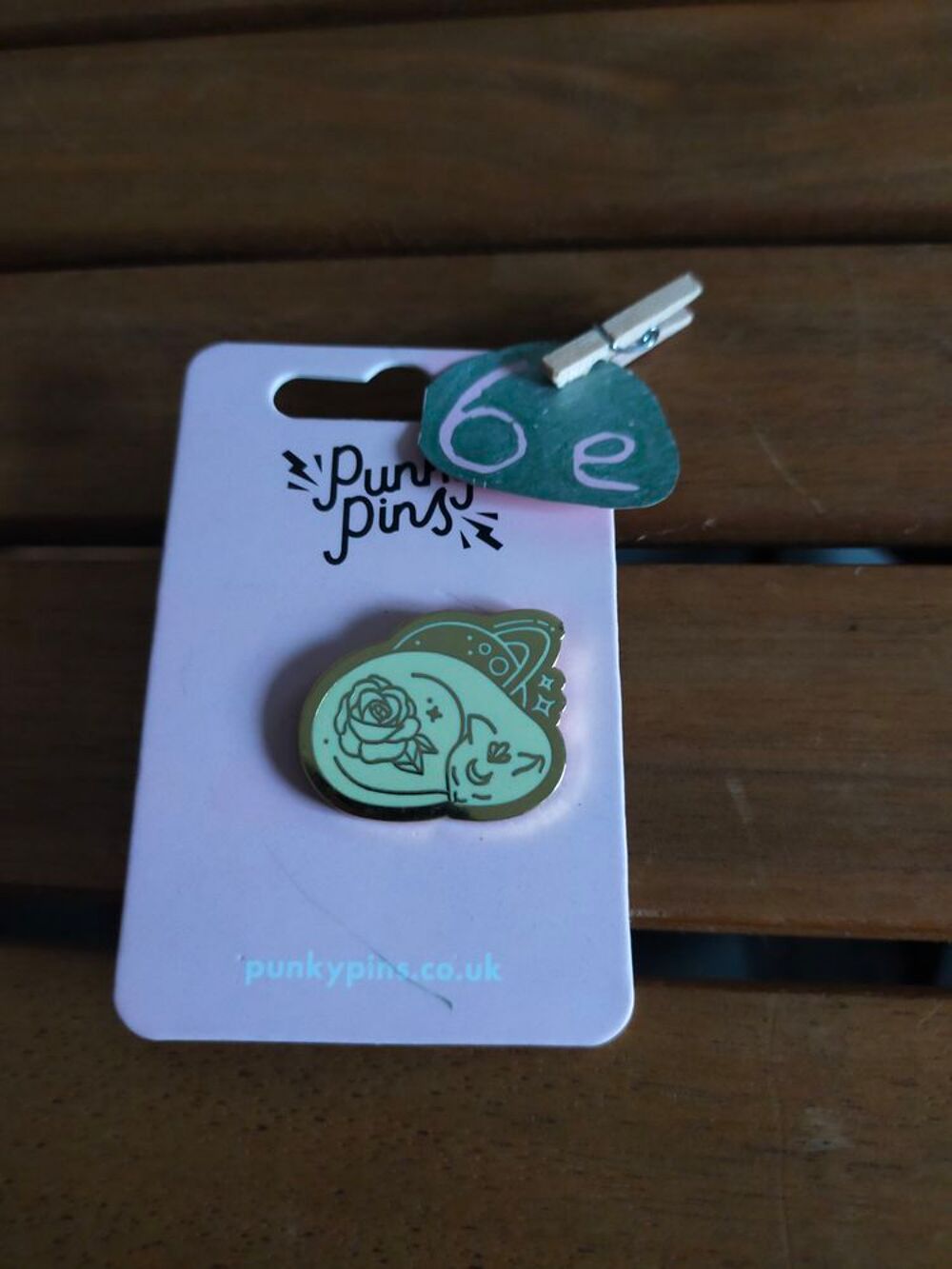 Pin's Bijoux et montres