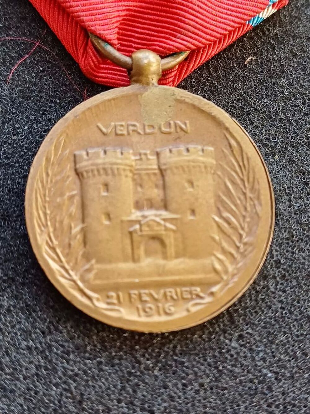 M&eacute;daille comm&eacute;morative , Bataille de Verdun mod&egrave;le VERNIER 