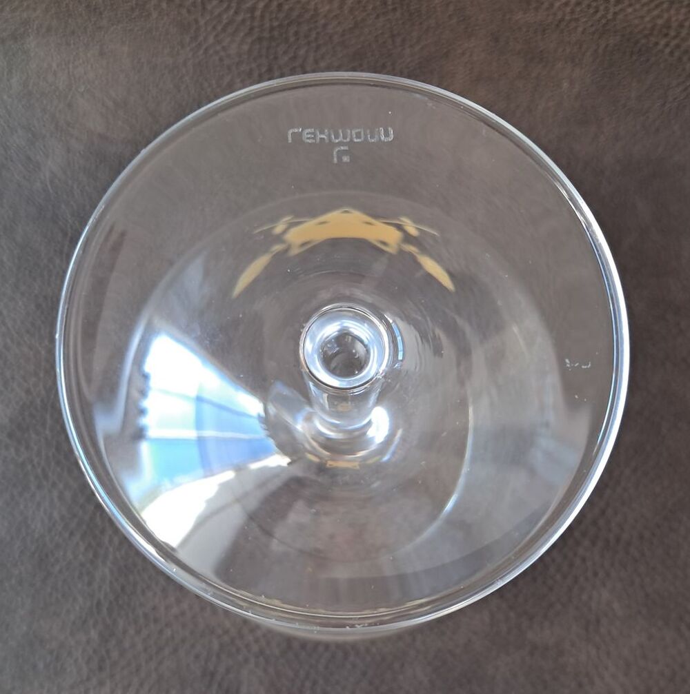 verre &agrave; pied en cristal bi&egrave;re bio la Burdigala 