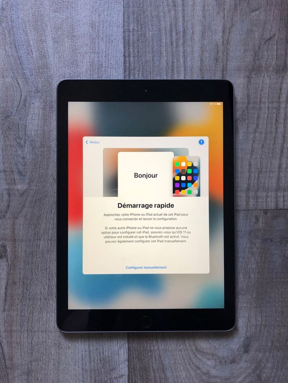 Tablette iPad 9.7 6e g&eacute;n&eacute;ration (2018). WIFI T�l�phones et tablettes