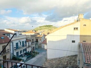  Maison � vendre 6 pi�ces 82 m� Montedoro, cl, italia