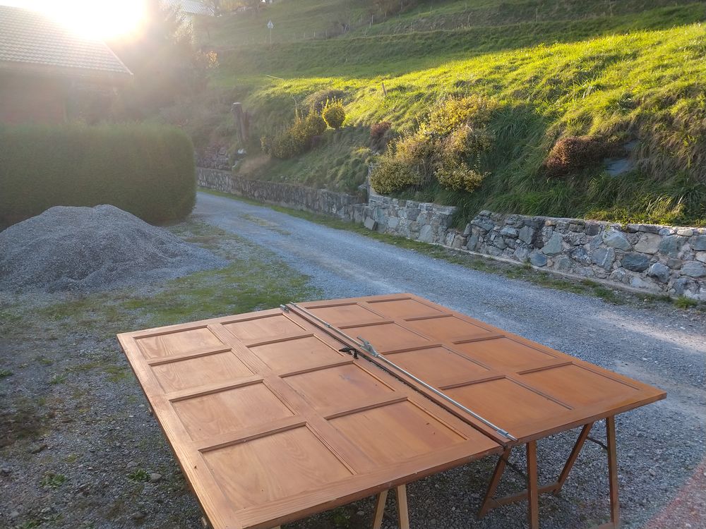 Porte de garage bois massif &agrave; panneaux Bricolage