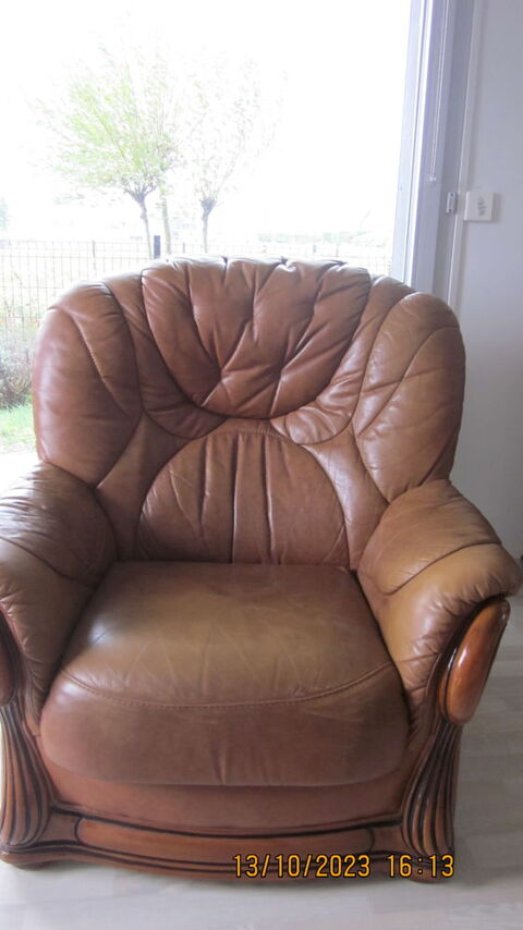 BEAU FAUTEUIL CUIR PLEINE FLEUR DE QUALITE TBE MARRON Coquelles (62)