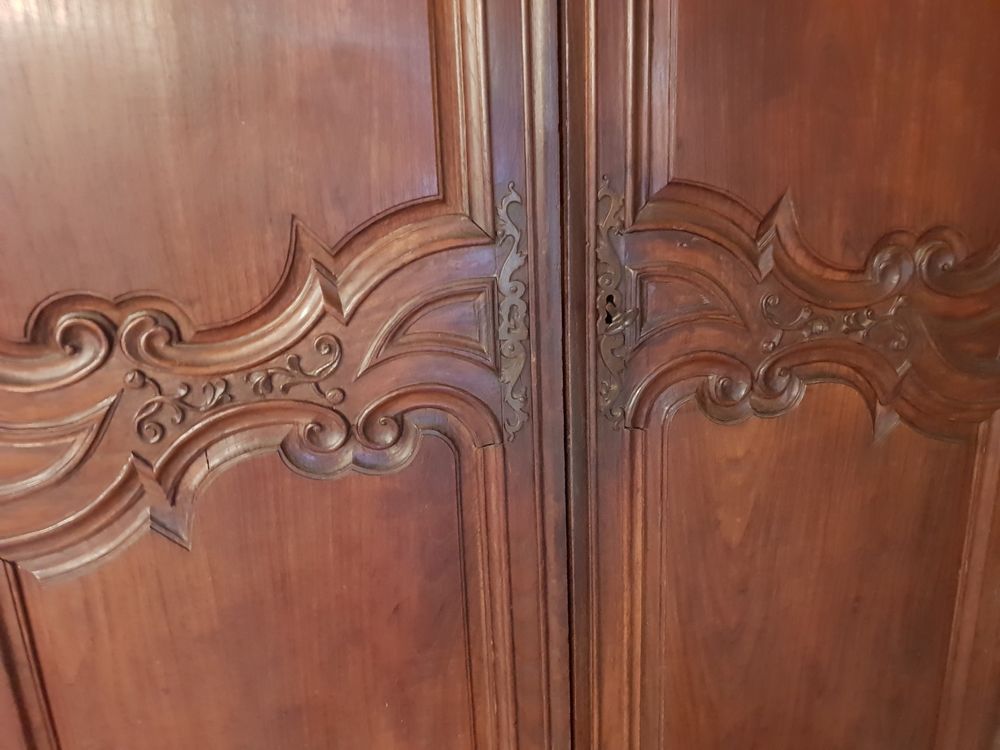 Armoire de Mariage meuble ancien 18 eme siecle en chene mass Meubles