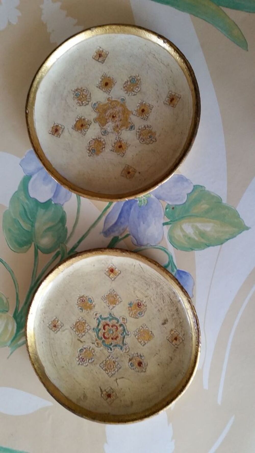 Deux assiettes en bois florentines Décoration