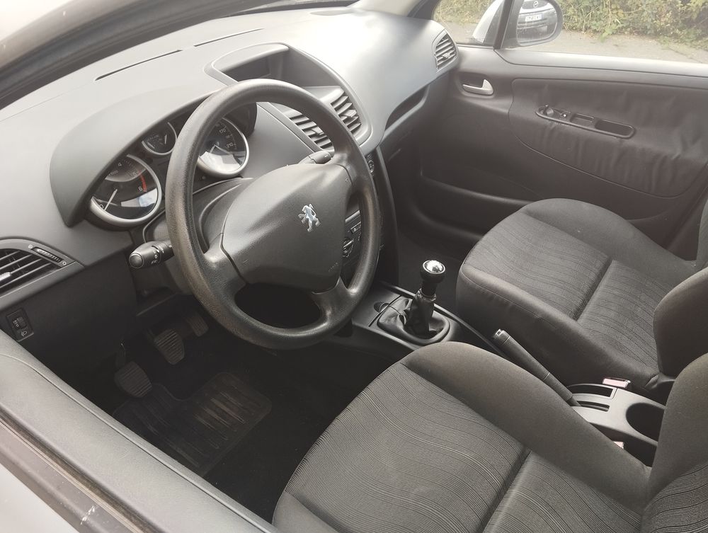 207 1.4 HDi 70ch Ex&eacute;cutive 2007 occasion 56580 Rohan