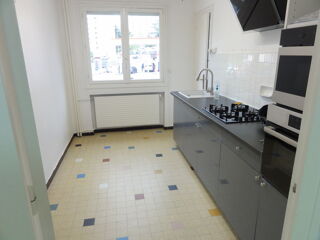  Appartement à louer 3 pièces 65 m²